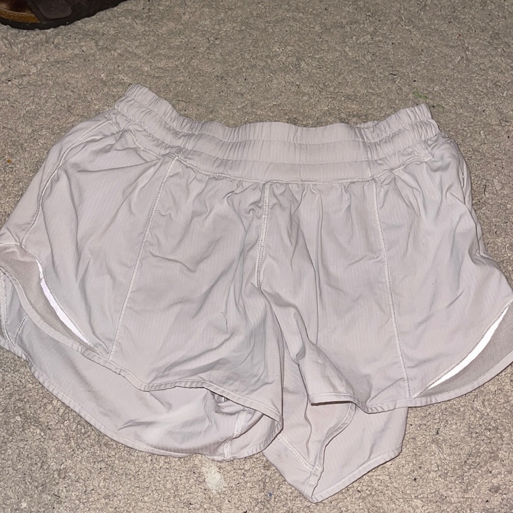 lulu lemon hotty hot shorts